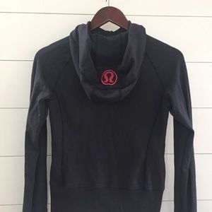 LULULEMON Stretchy Navy Zip Up Activewear Jacket